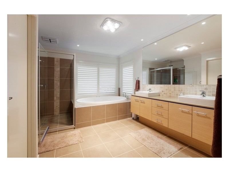 12 Bermerale Court, Berwick VIC 3806