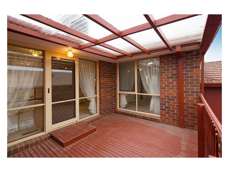 338 James Cook Drive, Endeavour Hills VIC 3802