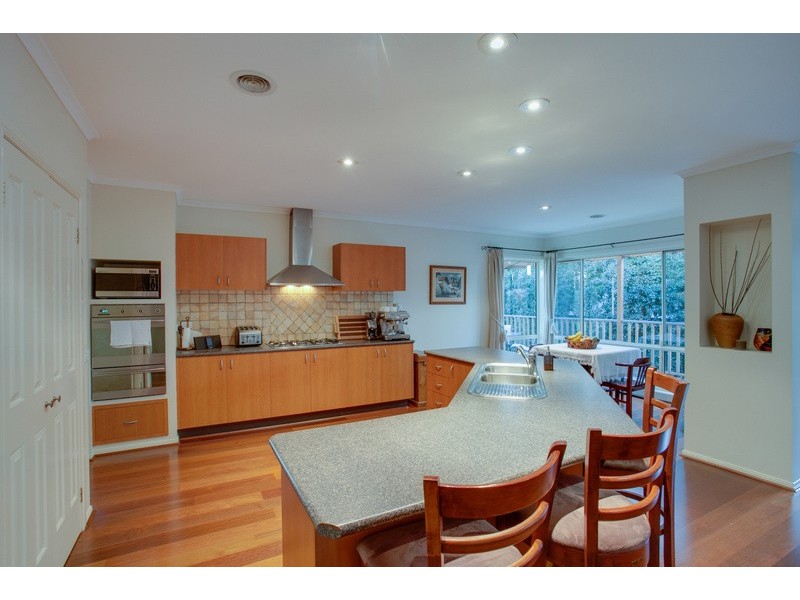 86 St Boswells Ave, Berwick VIC 3806