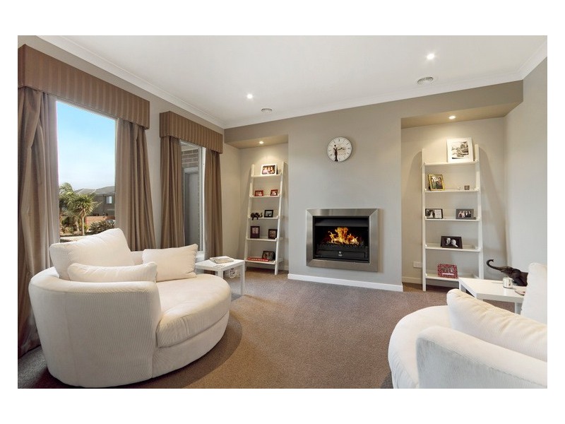 4 Angelique Street, Berwick VIC 3806