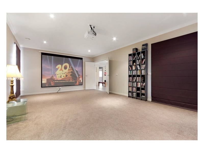 4 Angelique Street, Berwick VIC 3806