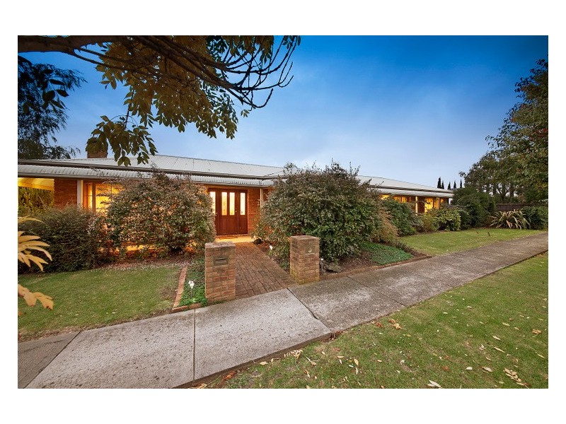 25 Kirkham Court, Berwick VIC 3806