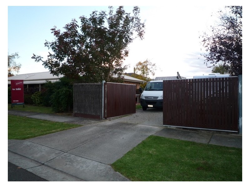 25 Kirkham Court, Berwick VIC 3806