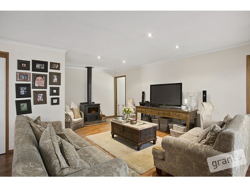 33 Leonard Avenue, Berwick VIC 3806