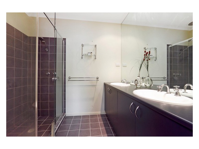 17 Tyrell Place, Berwick VIC 3806