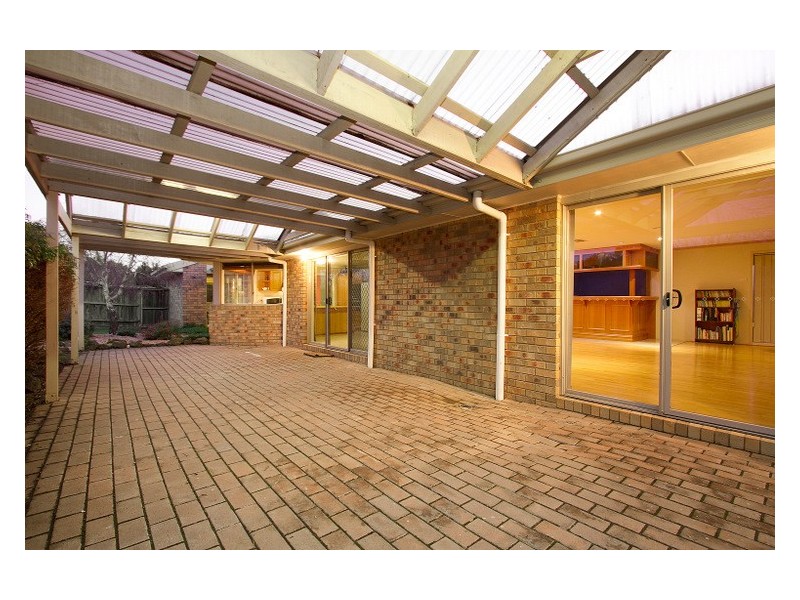 76 Bellevue Drive, Berwick VIC 3806