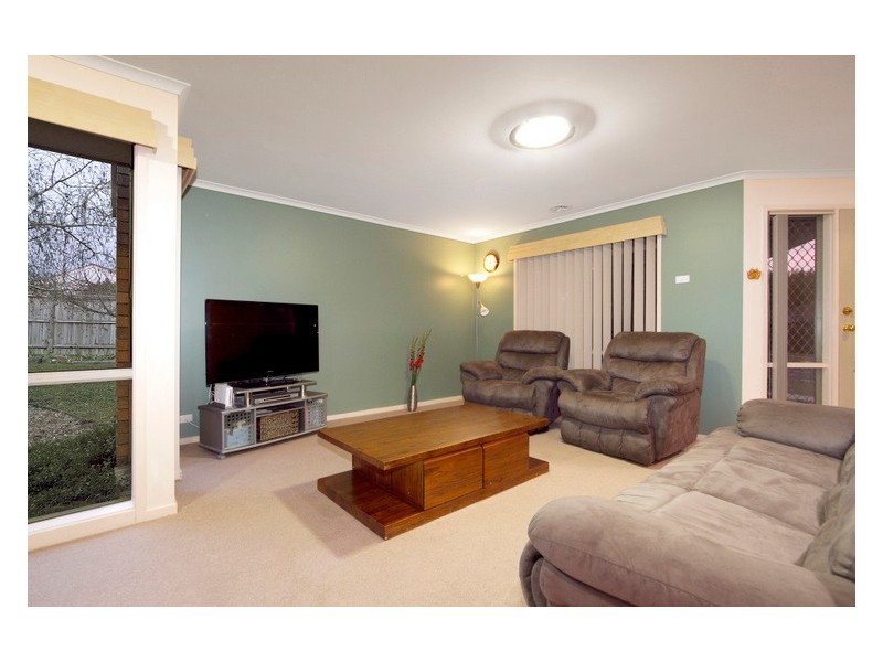 76 Bellevue Drive, Berwick VIC 3806