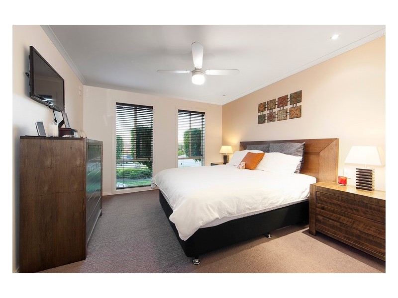 8 Kelly Mews, Berwick VIC 3806