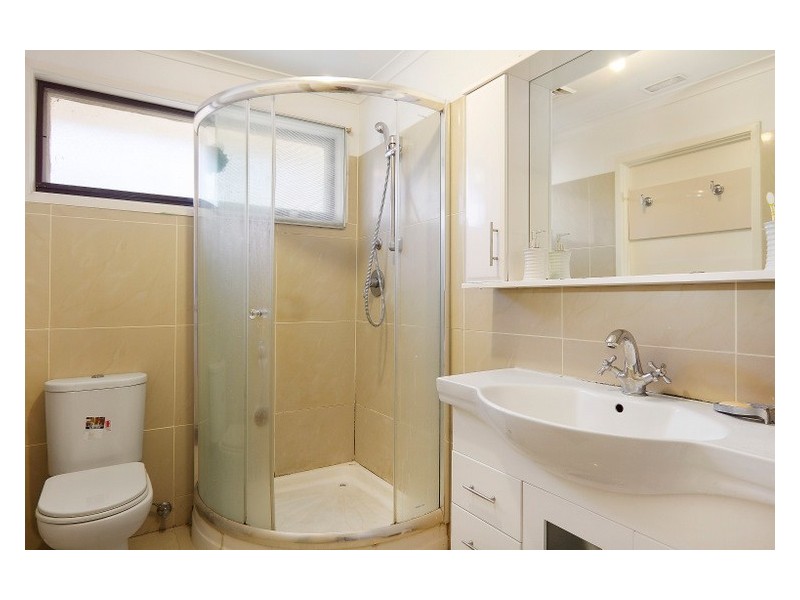 9 Greenlaw Crescent, Berwick VIC 3806