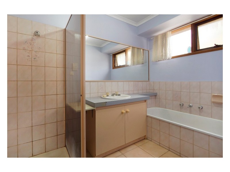 15 Lodge Crescent, Berwick VIC 3806