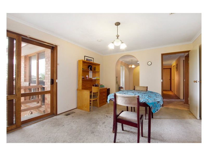 15 Lodge Crescent, Berwick VIC 3806