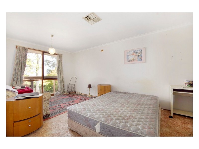 15 Lodge Crescent, Berwick VIC 3806