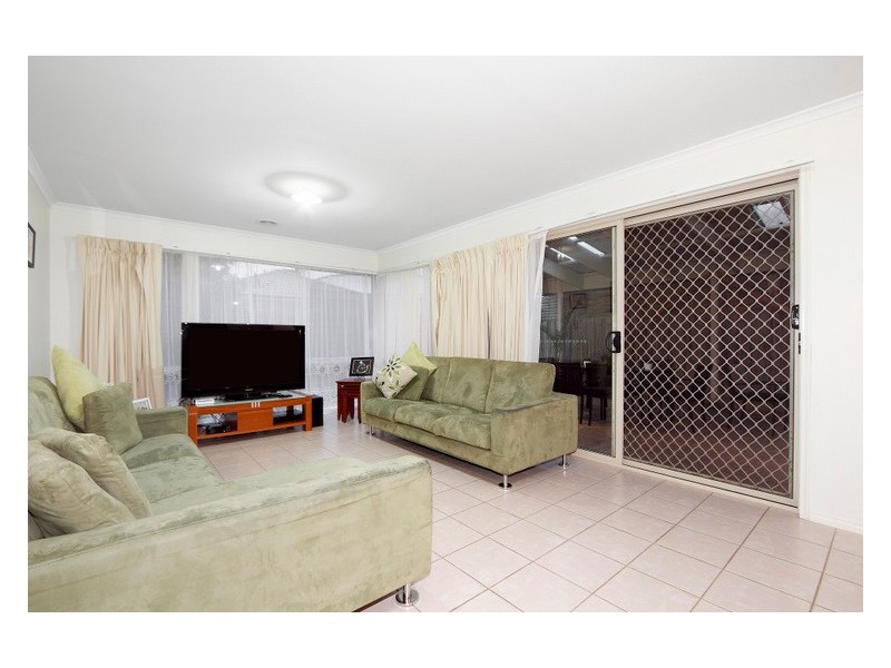 11 Glenn Erin Way, Berwick VIC 3806