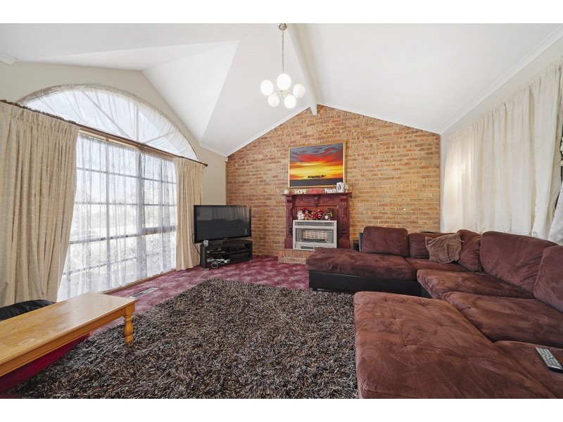 1 Raphael Street, Hallam VIC 3803