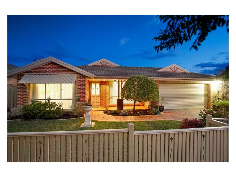 21 Parkwood Avenue, Narre Warren South VIC 3805