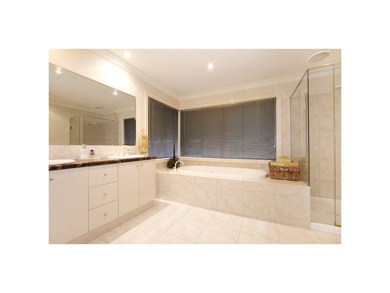 67 Ward Road, Berwick VIC 3806