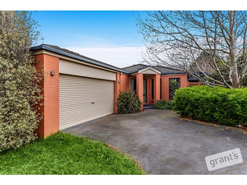 36 Allardice Parade, Berwick VIC 3806