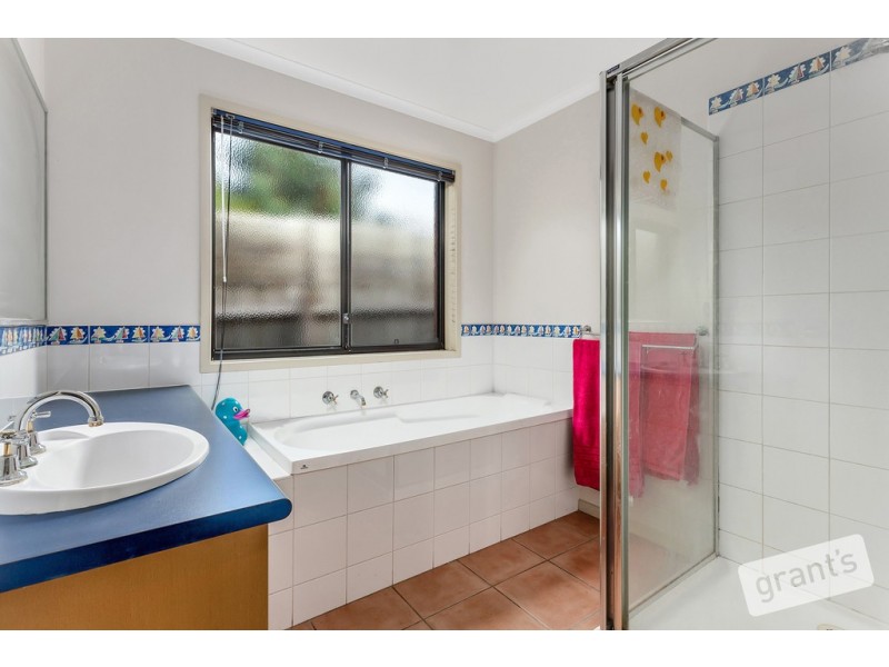 36 Allardice Parade, Berwick VIC 3806