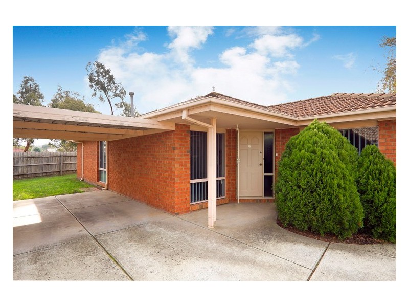 18 Insignia Crescent, Berwick VIC 3806