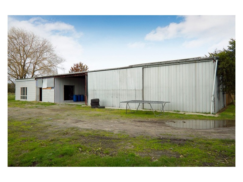 1275 North Road, Devon Meadows VIC 3977