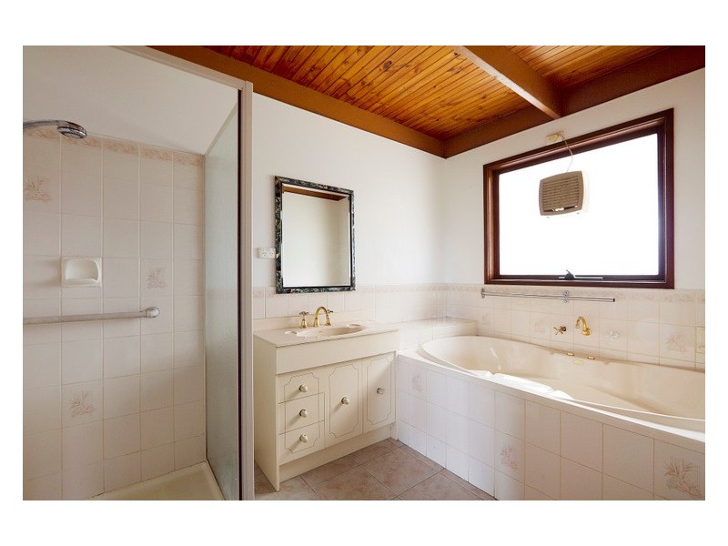 1275 North Road, Devon Meadows VIC 3977