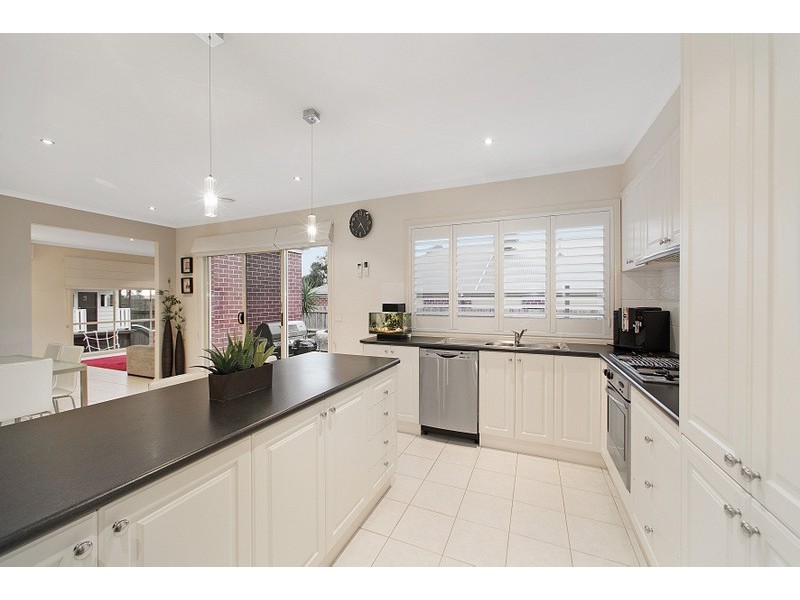 22 Nightingale Crescent, Berwick VIC 3806