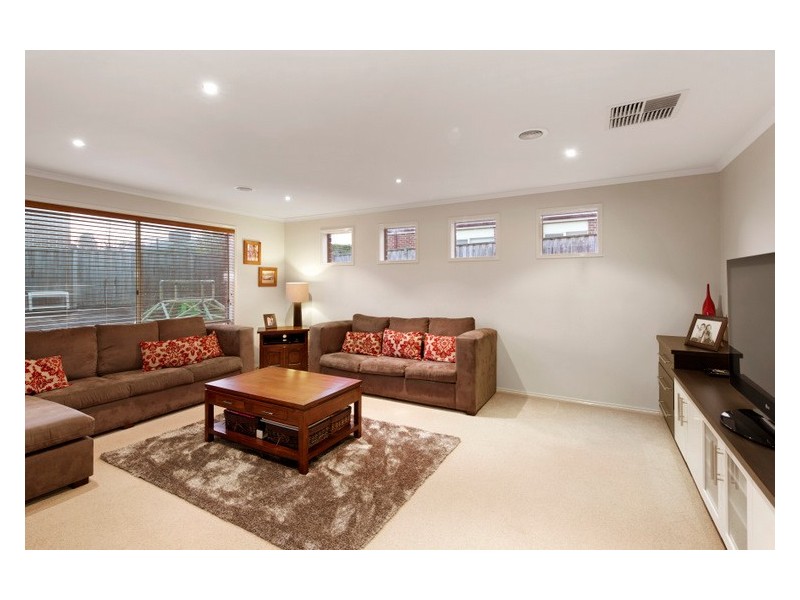 2 Pinecrest Court, Berwick VIC 3806