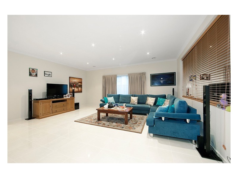 11 Madison Place, Officer VIC 3809