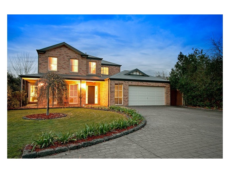 9 Petrel Place, Berwick VIC 3806