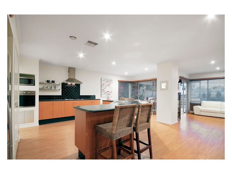 9 Petrel Place, Berwick VIC 3806