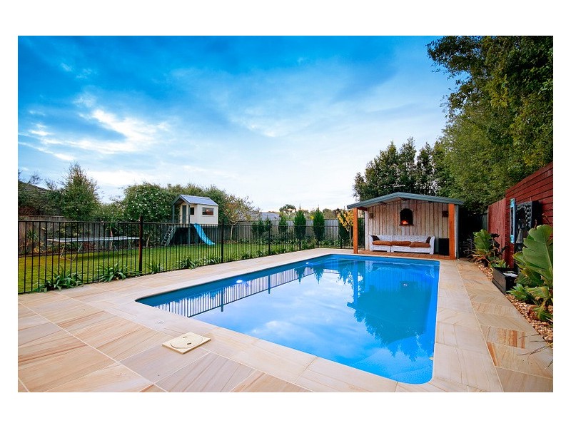 9 Petrel Place, Berwick VIC 3806