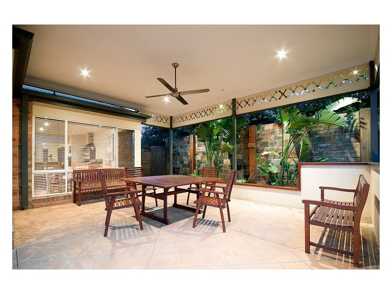 9 Petrel Place, Berwick VIC 3806