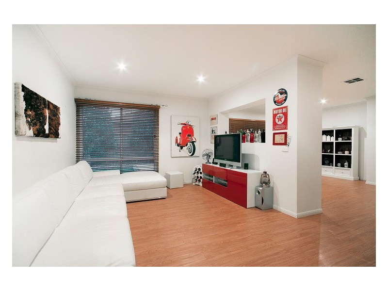 9 Petrel Place, Berwick VIC 3806