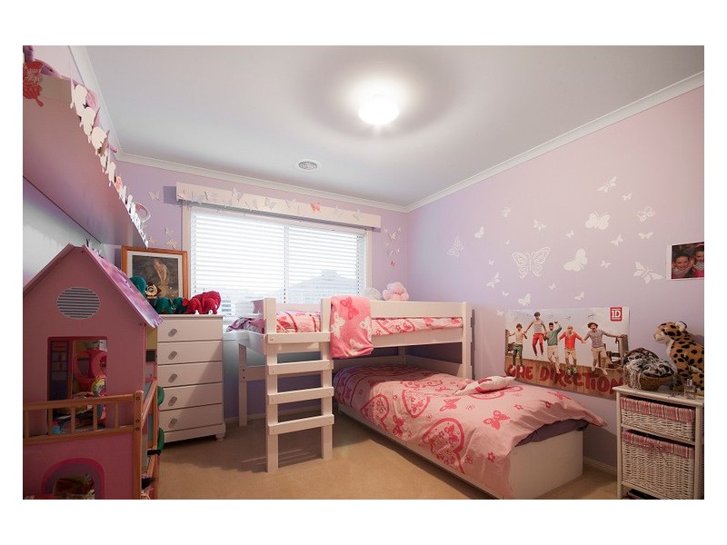 9 Petrel Place, Berwick VIC 3806