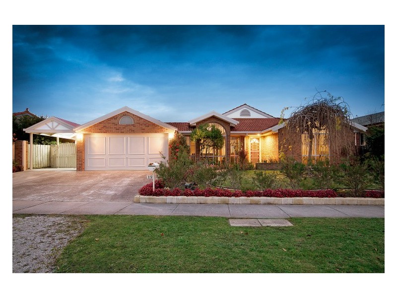 19 Dewsbury Court, Narre Warren South VIC 3805