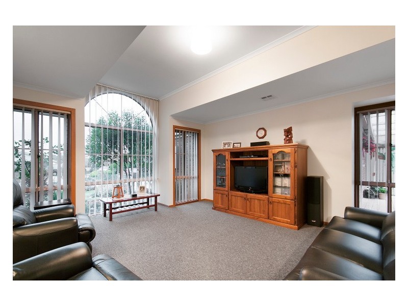 19 Dewsbury Court, Narre Warren South VIC 3805