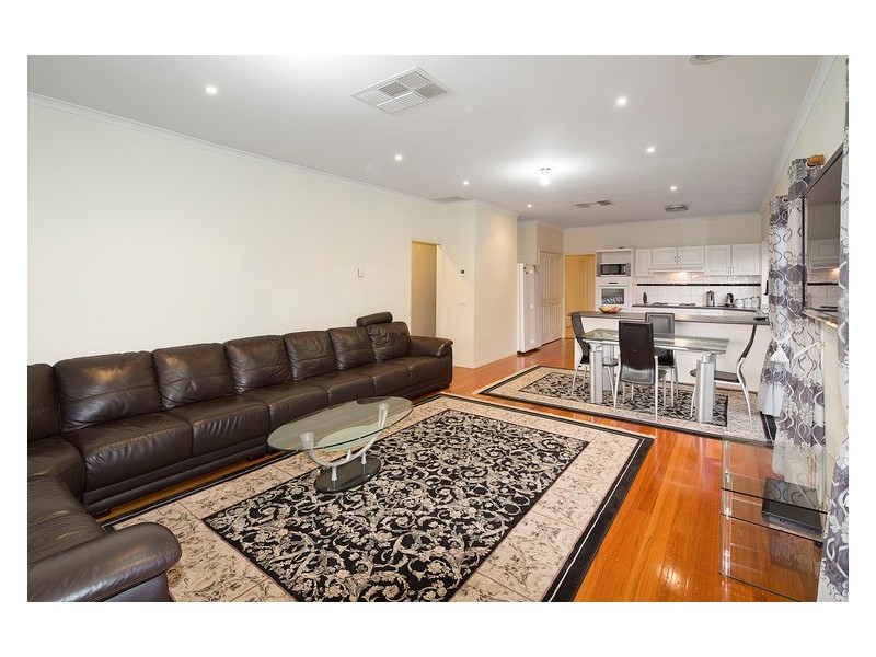 2 Gellibrand Court, Berwick VIC 3806