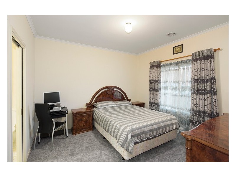 2 Gellibrand Court, Berwick VIC 3806