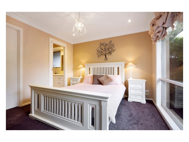 28 Coowarra Way, Berwick VIC 3806