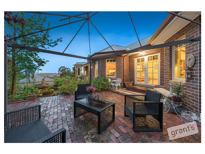 71 Berwick Springs Promenade, Narre Warren South VIC 3805
