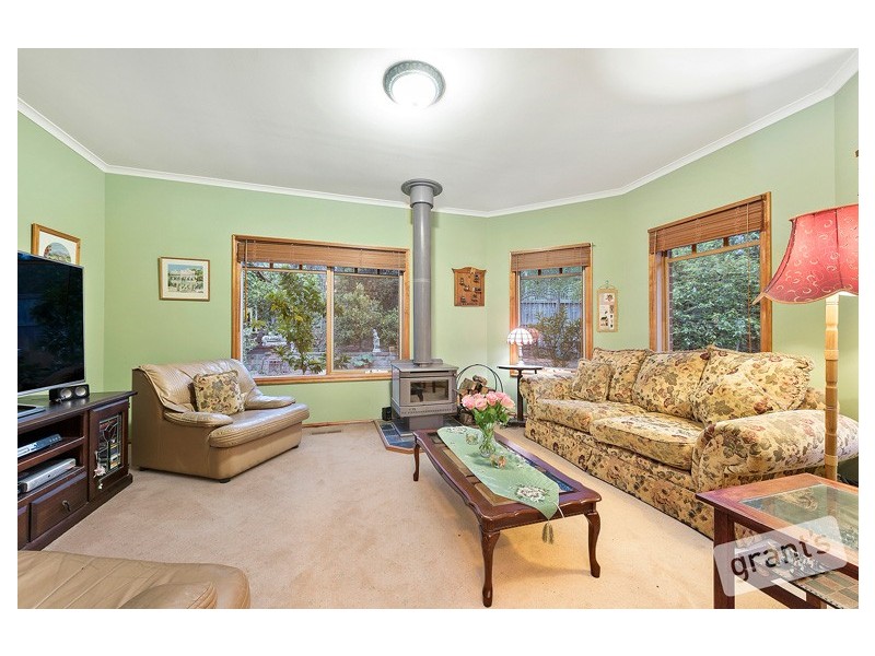 71 Berwick Springs Promenade, Narre Warren South VIC 3805