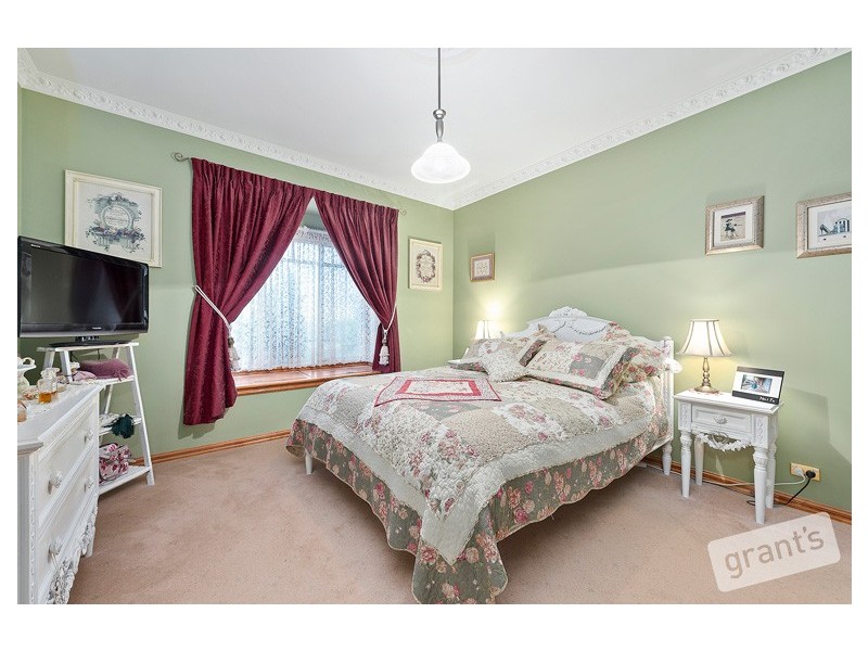 71 Berwick Springs Promenade, Narre Warren South VIC 3805
