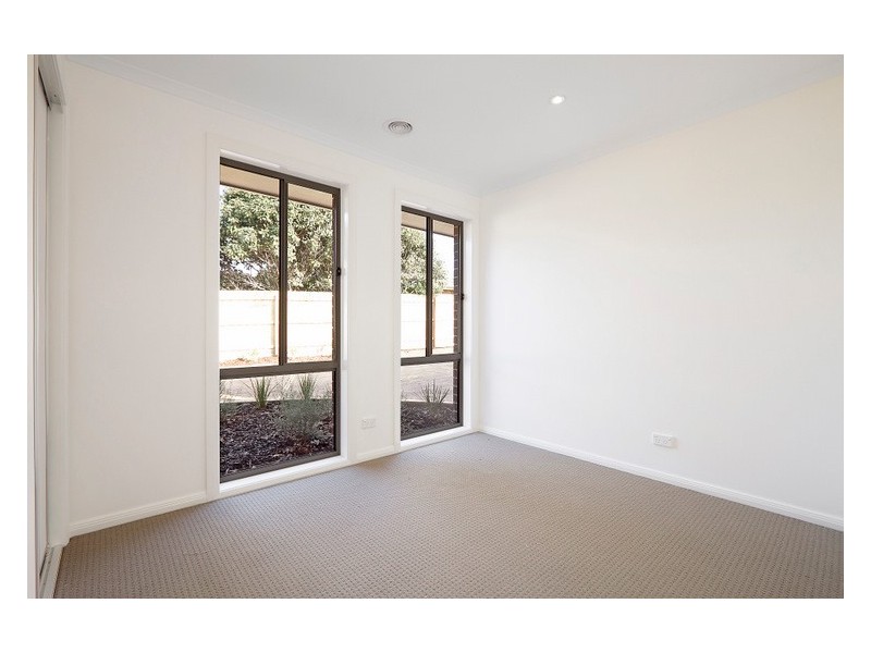 Unit 2/2 Emerald Court, Narre Warren VIC 3805