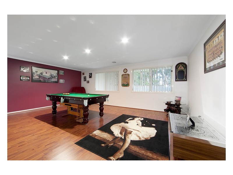 27 Hammerwood Green, Beaconsfield VIC 3807