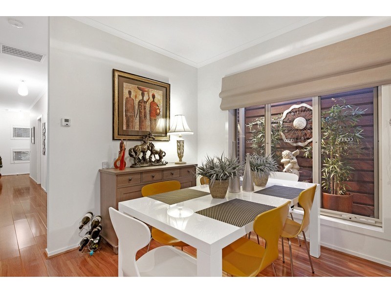 15 Tranquil Lane, Cranbourne North VIC 3977