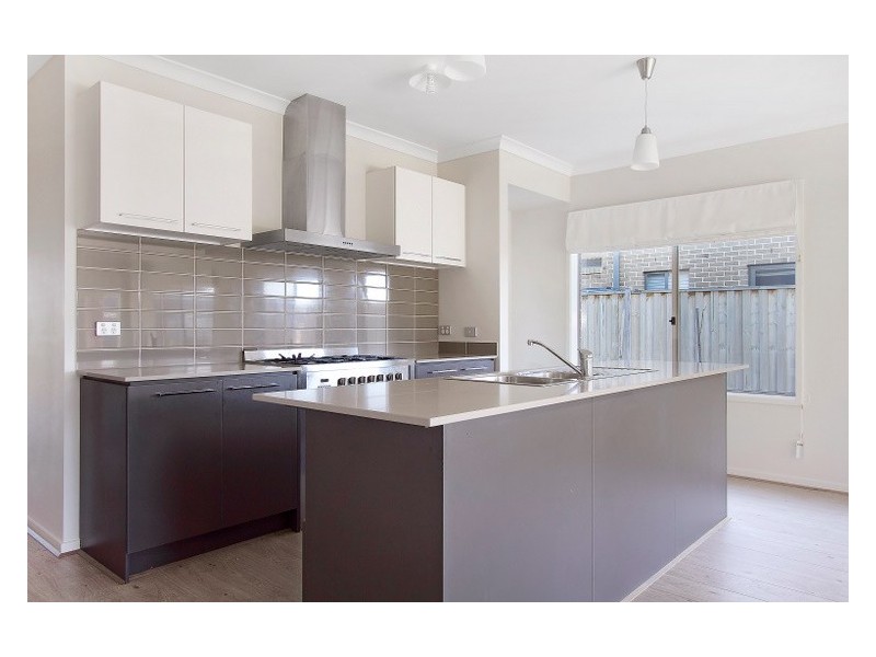 50 Evesham Street, Cranbourne North VIC 3977