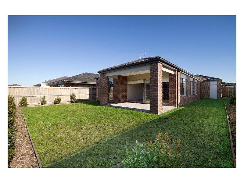50 Evesham Street, Cranbourne North VIC 3977