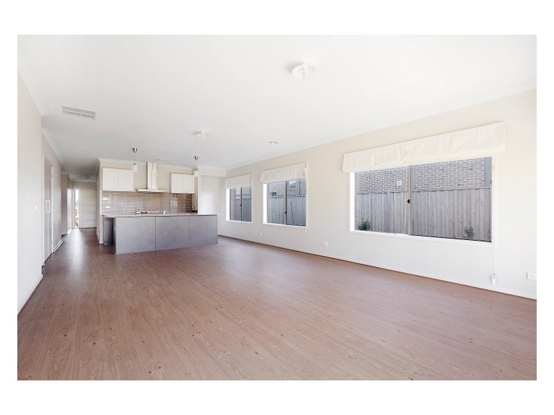 50 Evesham Street, Cranbourne North VIC 3977