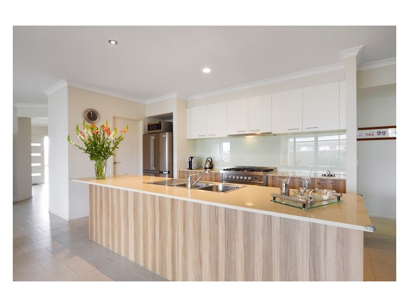 110 Skyline Way, Berwick VIC 3806