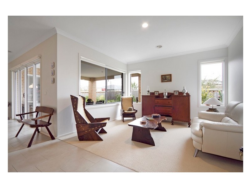 110 Skyline Way, Berwick VIC 3806